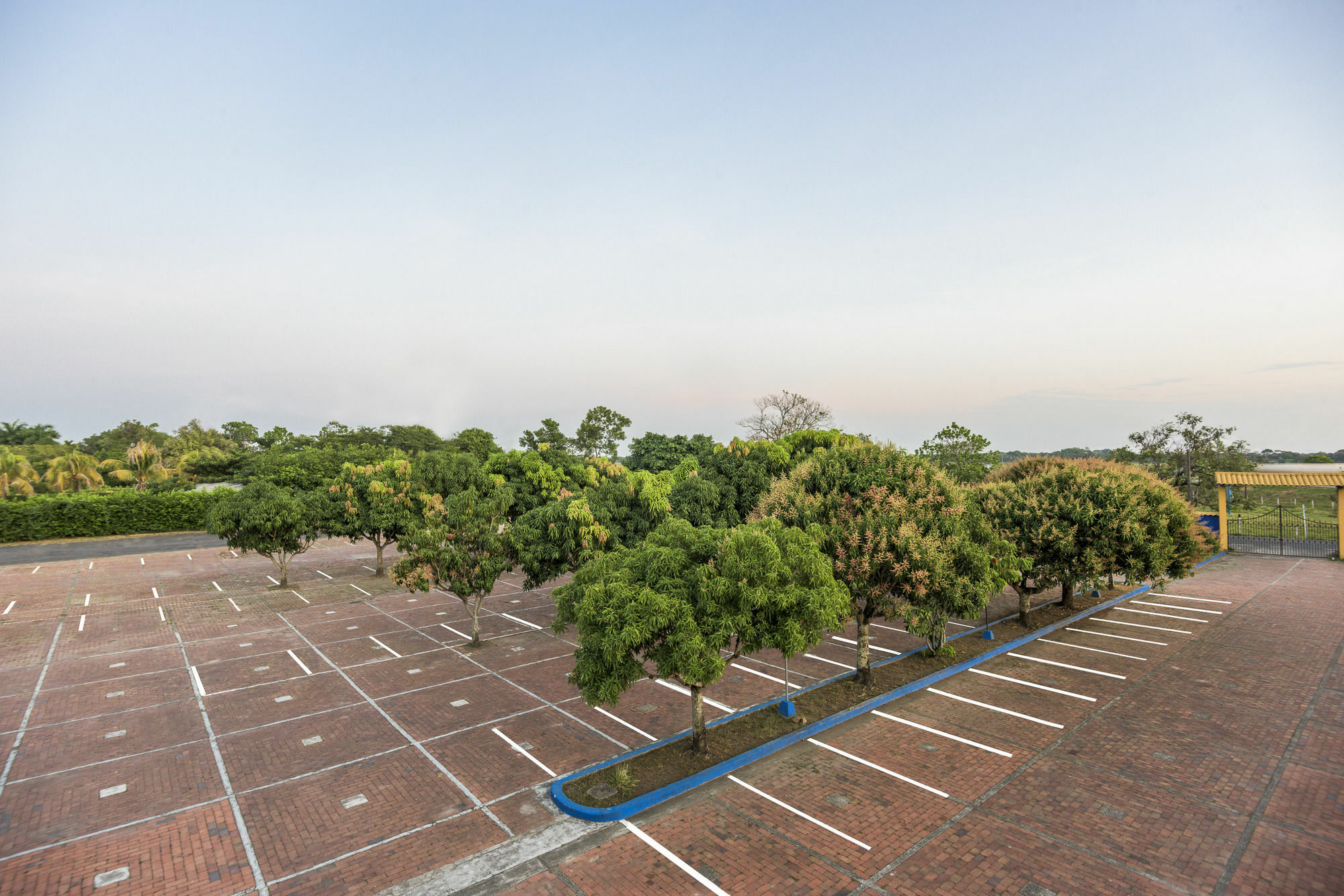 Hotel Sunrise By Hype Apiay Esterno foto